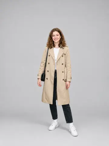 Clean Studio Backdrop for Model Shots: GPT Image 2.5 result