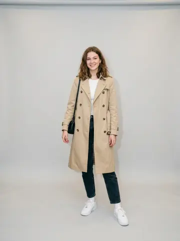 Clean Studio Backdrop for Model Shots: Nano Banana 2.1 result